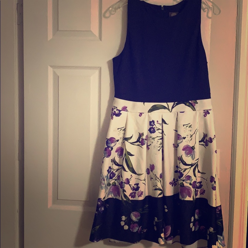 Vince Camuto blue and white flowers dress.